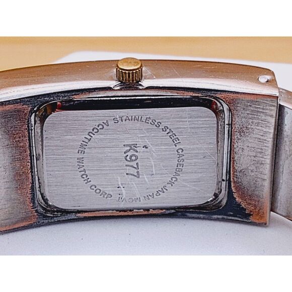 1980s Accutime K977 Vivani Abalone Inset Vintage Cuff Bracelet Watch - Picture 9 of 11